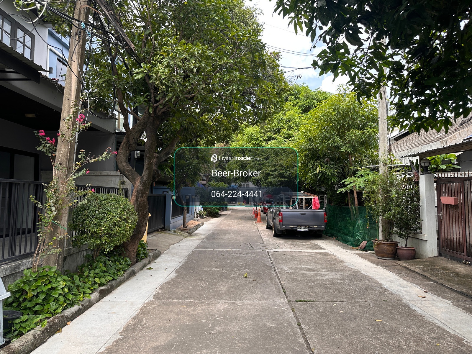 house with 3 bedrooms and 3 bathrooms in Soi Phahonyothin 55. Suitable for office, company registration, or residence.  – รูปที่ 3