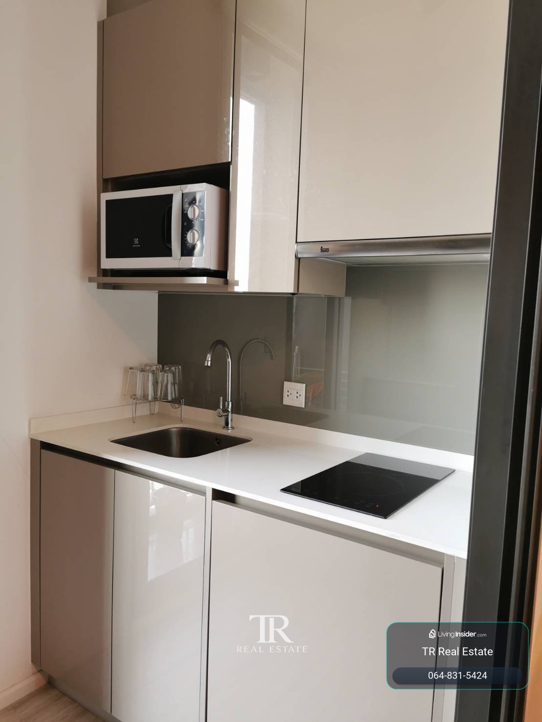 🏡 Condo for Rent &amp; Sale – Whizdom Essence Sukhumvit (วิสซ์ดอม เอสเซ้นส์ สุขุมวิท) | 1 Bed | 1 Bath | 33.4 sqm | Floor 27 | BTS Punnawithi | 💰Rent 23,000 THB/m - Sale 5.4M THB | LINE: @979ywrvr | Ref: PK0183 – รูปที่ 3