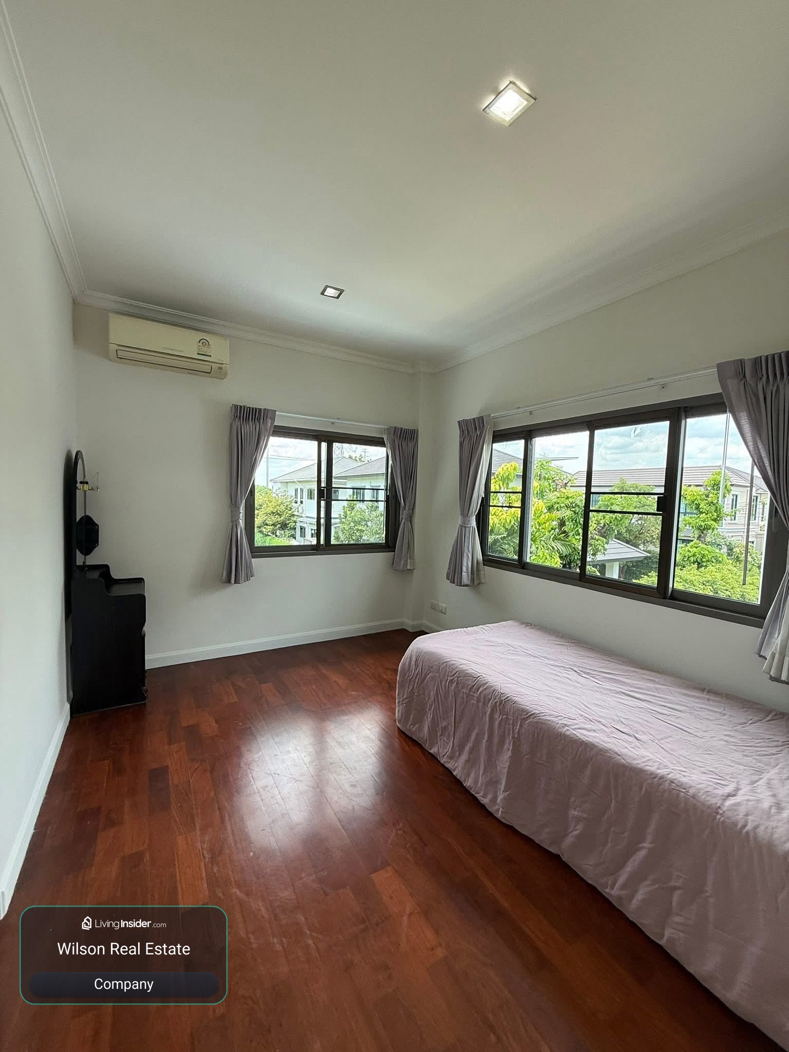 🏡 ให้เช่า 𝗣𝗘𝗥𝗙𝗘𝗖𝗧 𝗠𝗔𝗦𝗧𝗘𝗥𝗣𝗜𝗘𝗖𝗘 𝗥𝗔𝗠𝗔 𝟵 | บ้านเดี่ยว 𝟯 𝗕𝗘𝗗𝗥𝗢𝗢𝗠𝗦 | วิวทะเลสาบ 🌊 | 99.60 ตร.ว. | ใกล้ Stamford International University – รูปที่ 3