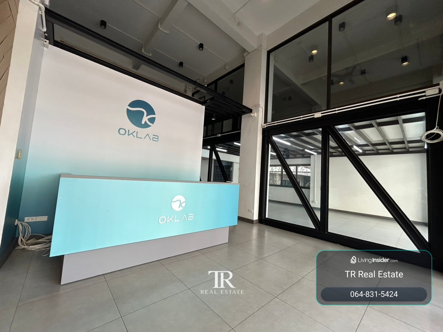 🏡 ให้เช่าอาคารสำนักงาน-โชว์รูม 4.5 ชั้น อ่อนนุช 70/1 | พื้นที่ใช้สอย 675 ตร.ม. | จอดรถ 4 คัน | ติดถนน 4 เลน | อ่อนนุช - ศรีนครินทร์ | 💰 90,000 บาท/เดือน | LINE: @944hjngx | รหัสอ้างอิง: UE0077 – รูปที่ 2