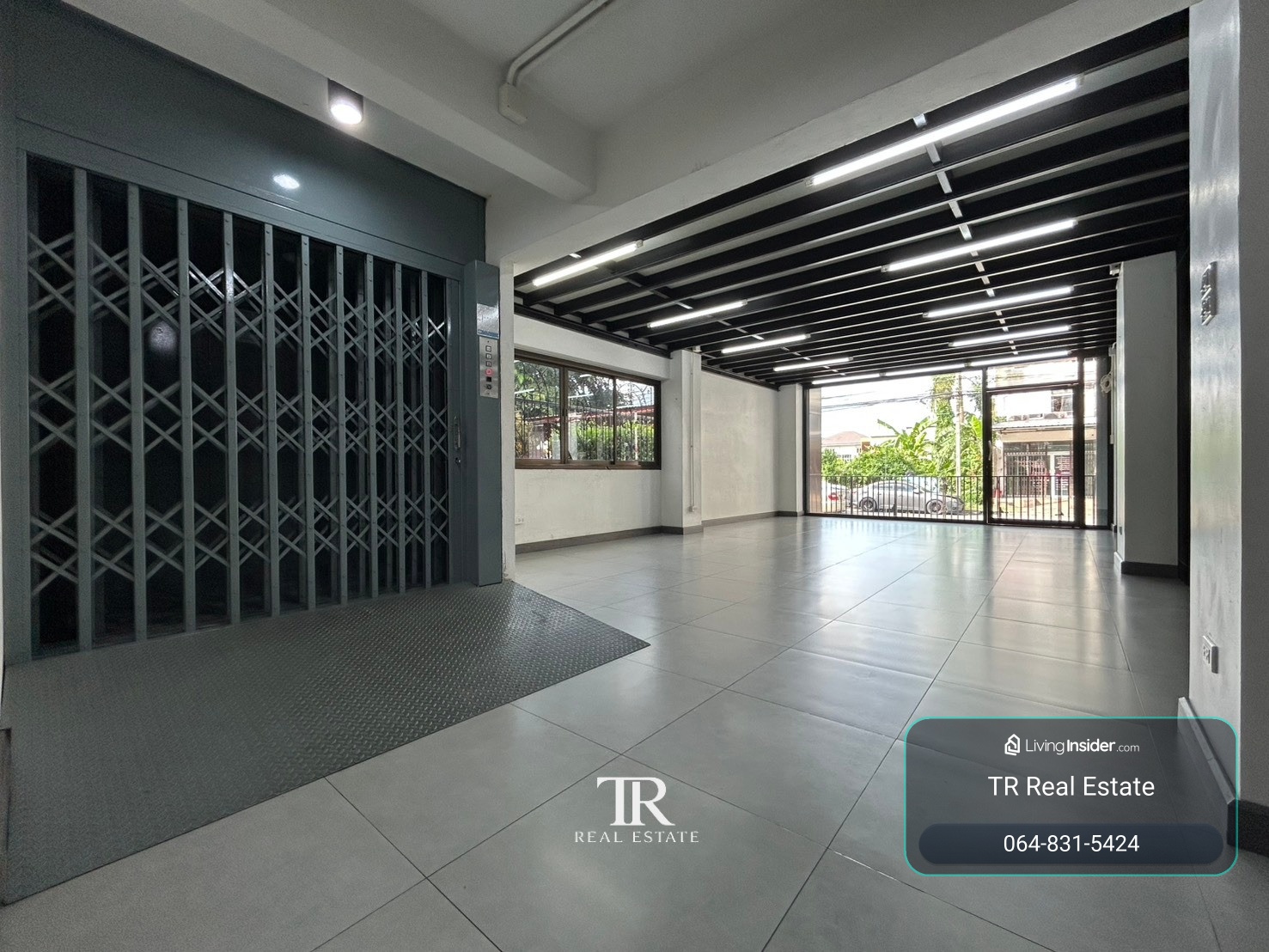 🏡 ให้เช่าอาคารสำนักงาน-โชว์รูม 4.5 ชั้น อ่อนนุช 70/1 | พื้นที่ใช้สอย 675 ตร.ม. | จอดรถ 4 คัน | ติดถนน 4 เลน | อ่อนนุช - ศรีนครินทร์ | 💰 90,000 บาท/เดือน | LINE: @944hjngx | รหัสอ้างอิง: UE0077 – รูปที่ 3