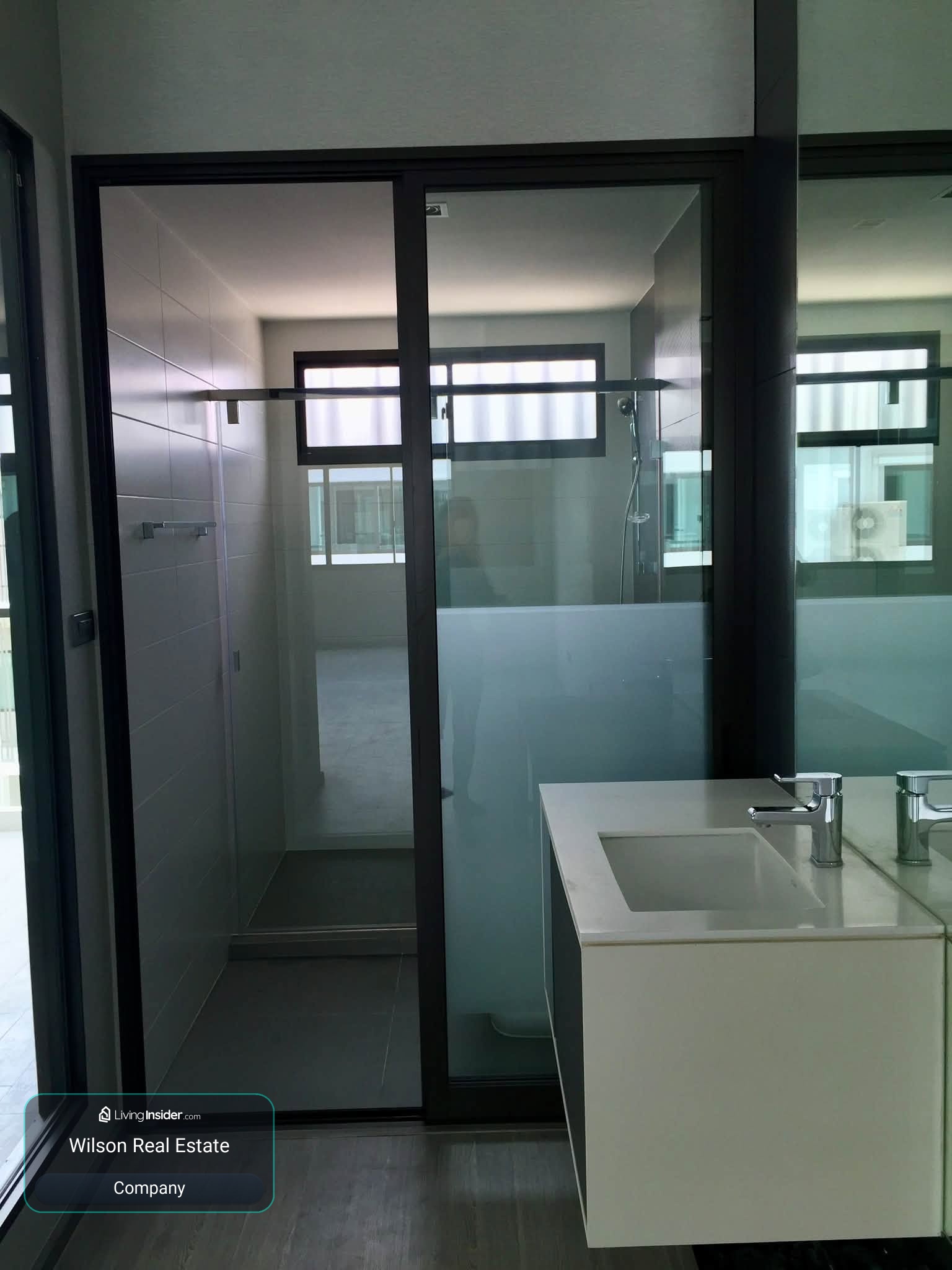🏡 ขาย / ให้เช่า 𝗧𝗛𝗘 𝗟𝗔𝗡𝗗𝗠𝗔𝗥𝗞 𝗘𝗞𝗞𝗔𝗠𝗔𝗜 – 𝗥𝗔𝗠𝗜𝗡𝗧𝗥𝗔 | CORNER UNIT ✨ | ทาวน์โฮม 3 ชั้น | สุคนธสวัสดิ์ 25 – เลียบด่วนเอกมัยรามอินทรา – รูปที่ 3