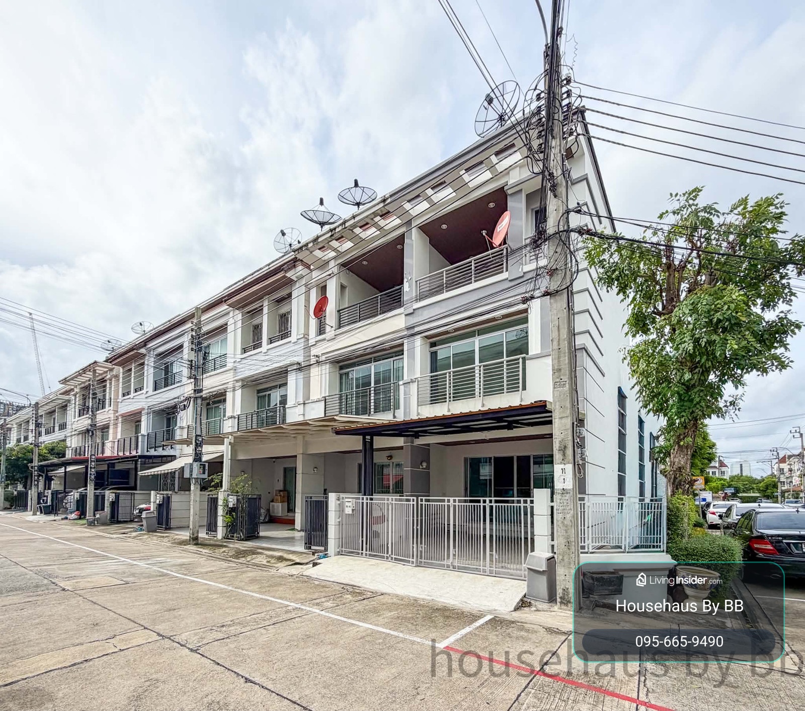 800 เมตรถึง BTS🚝 🏡🩵 ให้เช่า ทาวน์โฮมแปลงมุม รีโนเวทใหม่กริ๊บ เฟอร์ครบ พร้อมอยู่ / บ้านกลางเมือง สาทร-ตากสิน 1 , 3 ห้องนอน 3 ห้องน้ำ 2 ที่จอดรถ – รูปที่ 2