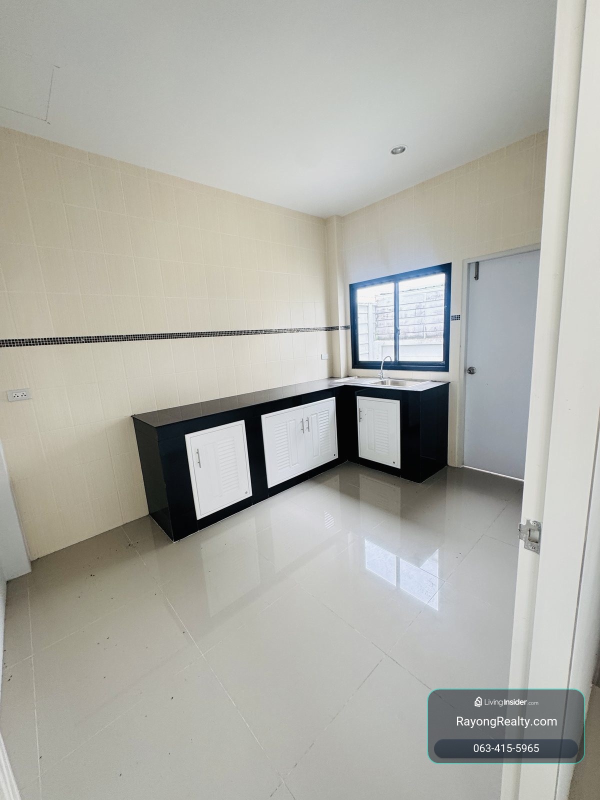 บ้านเดี่ยว 2 ชั้นใหม่ สายลมเย็น แกรนด์วิว ไฮเวย์ 36 นิคมพัฒนา ระยอง เริ่ม 4.19 ล้าน – รูปที่ 2