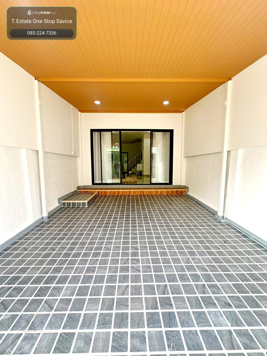 2-story townhouse for sale, Rinthicha Village, Romklao 6, Kasem Bundit Village, Romklao Campus. Triam Udom Suksa Pattanakarn School Panchasap Minburi School Nawamin Hospital 9, Pink Line, Minburi Station, Orange Line, Airport Link, Thap Chang. – รูปที่ 2