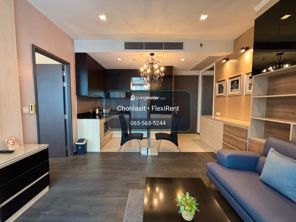 ห้องมุมแต่งสวย Layout หน้ากว้าง พร้อมวิวเปิดโล่งทั้งสวน สระว่ายน้ำ และ City View ตกแต่ง Built-in เฟอร์นิเจอร์คุณภาพสูงครบครัน ให้ความรู้สึกโปร่งสบายและเป็นส่วนตัว พร้อมเข้าอยู่ทันที 🏙️🌿EDGE Sukhumvit 23 – รูปที่ 3
