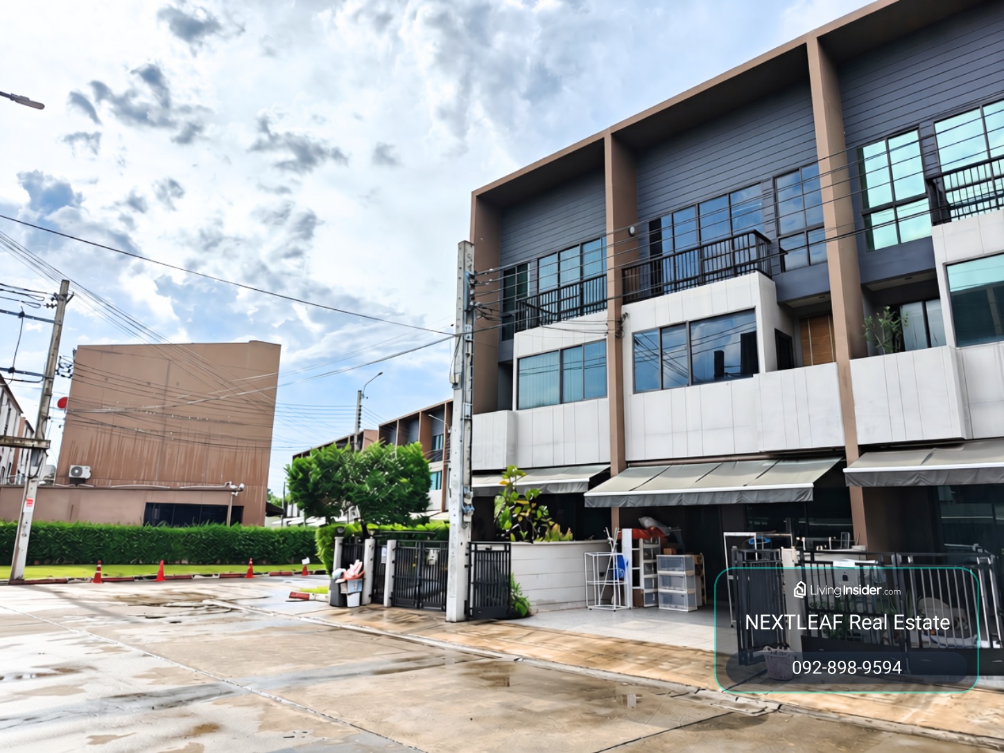 ทาวน์โฮมแนวคิดใหม่ เพื่อครอบครัวสมัยใหม่ พื้นที่ที่เน้นฟังก์ชันที่ใช้งานได้จริง มาพร้อมกับ Flexible Wall และ Double space Pocket Garden ทำให้บ้านสอดแทรกพื้นที่สีเขียว รู้สึกผ่อนคลายอย่างเต็มที่ เหมาะกับครอบครัวเล็ก  – รูปที่ 2