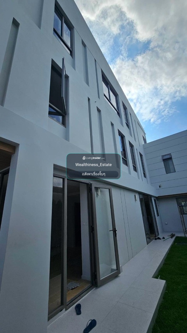 (HL) 3-story townhome, back side, 44 sq m., 300 sq m., completely renovated. Rattanathani Village, Bangna-Trad, Km. 8, opposite Mega Bangna, parking for 4 cars, 087-808-3690 – รูปที่ 2