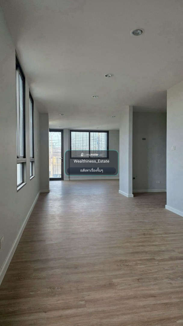 (HL) 3-story townhome, back side, 44 sq m., 300 sq m., completely renovated. Rattanathani Village, Bangna-Trad, Km. 8, opposite Mega Bangna, parking for 4 cars, 087-808-3690 – รูปที่ 4