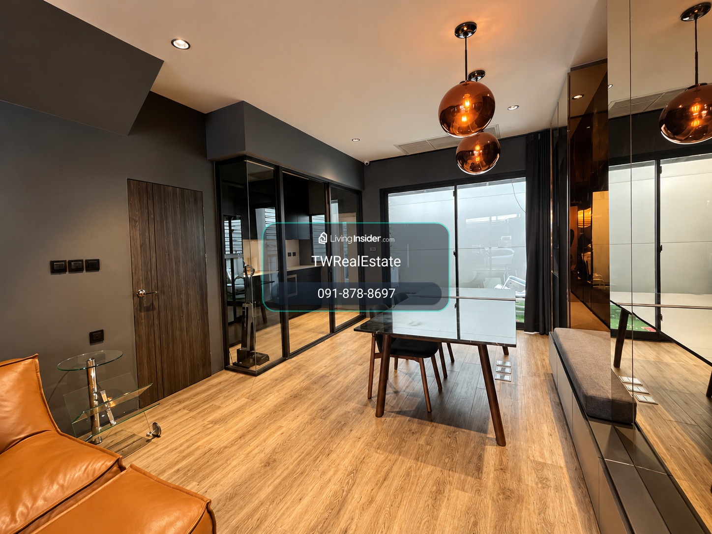 ขายด่วน ราคาพิเศษ! Townhome 3 ชั้น The Landmark เอกมัย–รามอินทรา | Built-in พรีเมียมทั้งหลัง พร้อมเฟอร์นิเจอร์ครบ บ้านสภาพใหม่   ทำทำเลดี ดินทางสะดวก เข้าออกได้หลายทาง – รูปที่ 3