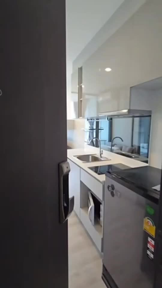 ðĨ āļāļāļāļāļĩāļŦāļĨāļļāļāļāļāļ! āļāļāļāđāļāļ§āļīāļ§āđāļĄāļ·āļāļ āļĨāļĄāļāļĩ āđāļāļĩāļĒāļāļŠāļāļ āđāļāļĨāđ MRT āđāļāļēāļāļđāļ video